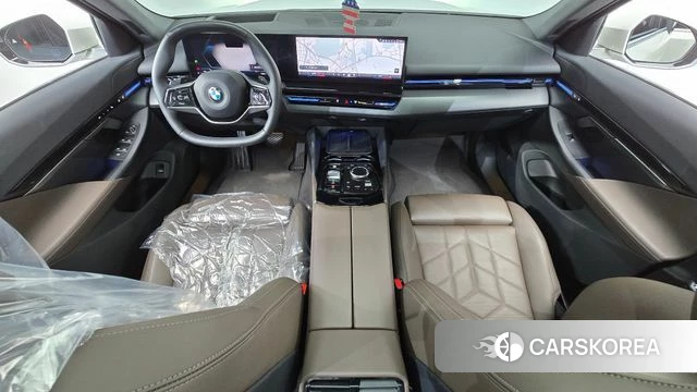 BMW 5 Series (G60) 2023 Белый из Кореи