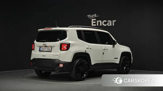 Jeep Renegade 2022 Белый из Кореи