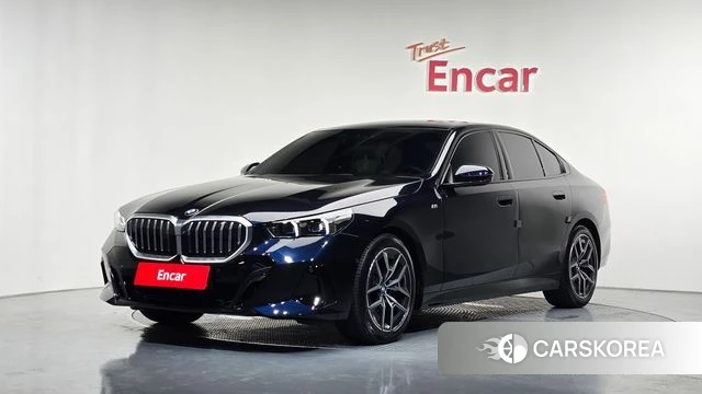 BMW 5 Series (G60) 2024 Черный из Кореи