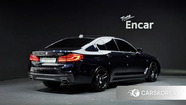 BMW 5 Series (G30) 2018 Черный из Кореи