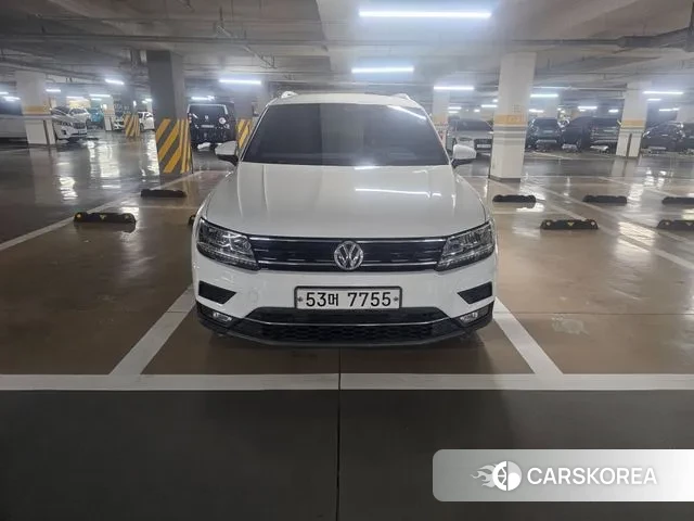 Volkswagen Tiguan second Generation 2018 Белый из Кореи