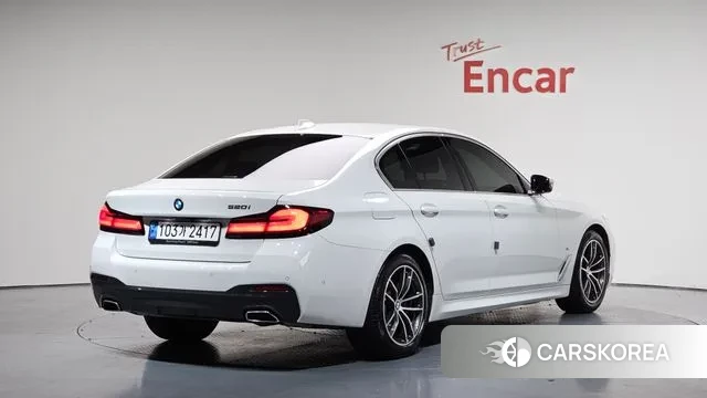 BMW 5 Series (G30) 2023 Белый из Кореи