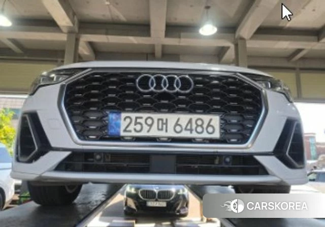 Audi Q3 (F3) 2022 Белый из Кореи