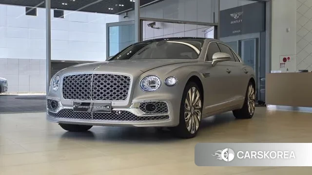 Bentley Flying Spur 3rd Generation 2024 Серебряный из Кореи
