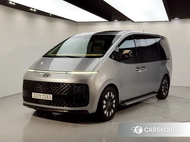 Hyundai Staria 2022 Серебряный из Кореи