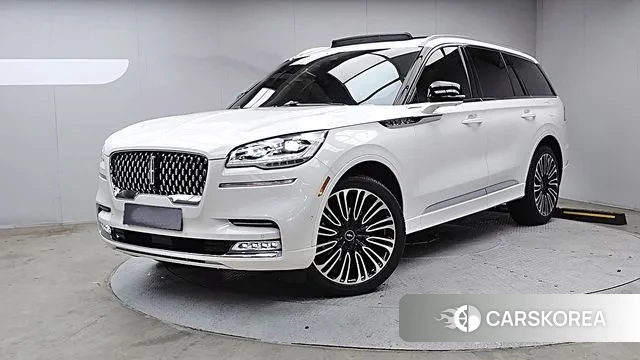 Lincoln Aviator 2nd generation 2023 Белый из Кореи