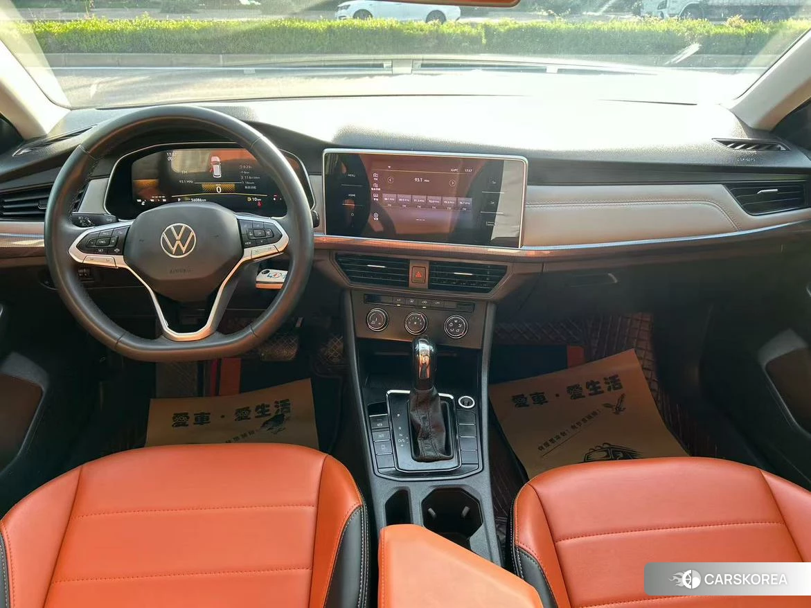 Volkswagen Bora 2022 Белый из Китая