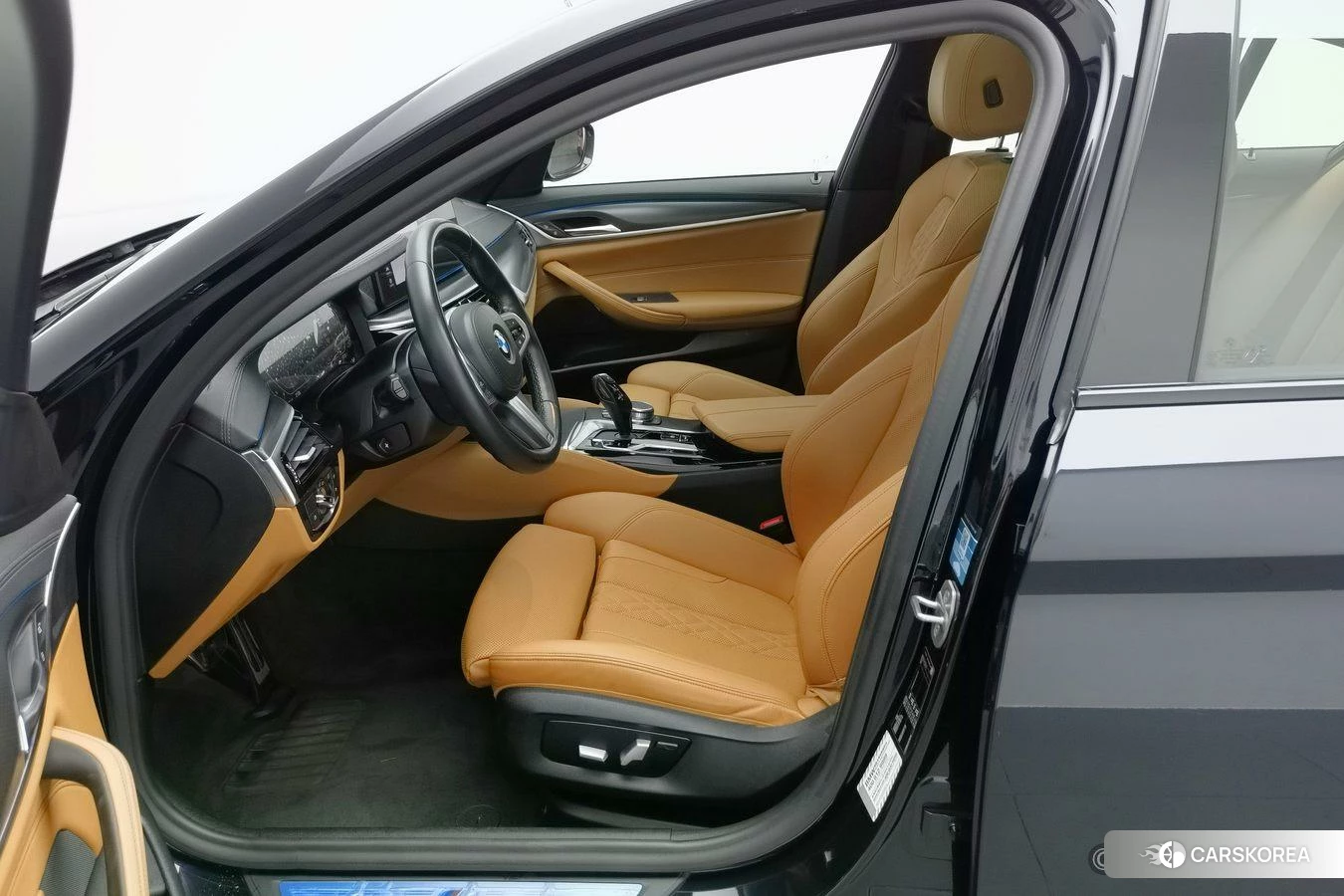 BMW 5 series (imported) 2020 Черный из Китая