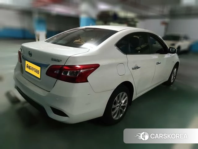 Nissan Xuan Yi 2023 Белый из Китая