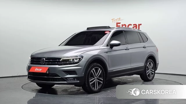 Volkswagen Tiguan Allspace 2020 Серебряный из Кореи