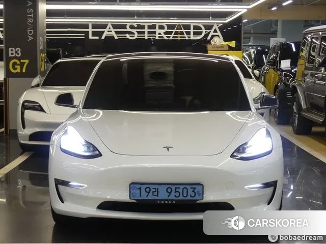 Tesla Model 3 2020 Белый из Кореи