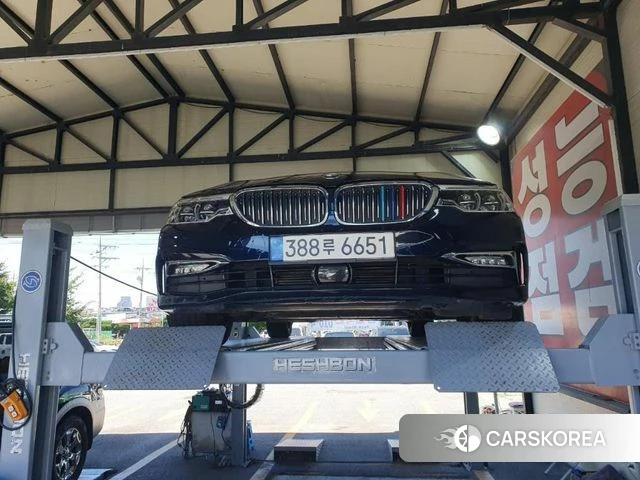 BMW 5 Series (G30) 2018 Синий из Кореи