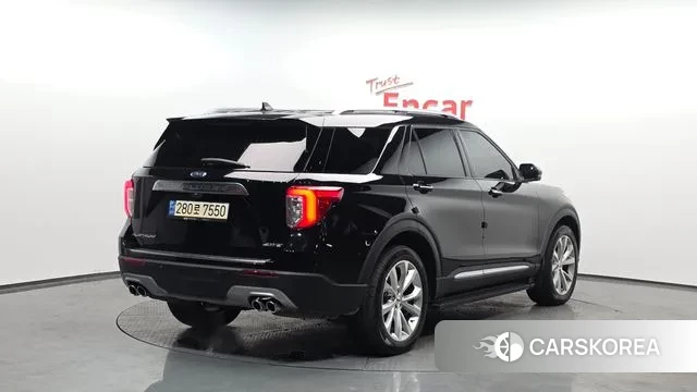 Ford Explorer 6th Generation 2022 Черный из Кореи