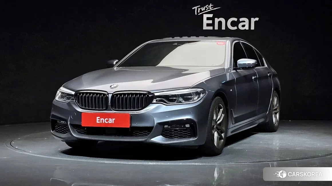 BMW 5 Series (G30) 2018 Серый из Кореи