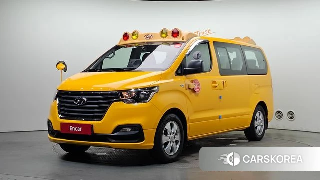 Hyundai The New Grand Starex 2018 Желтый из Кореи