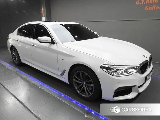 BMW 5 Series (G30) 2018 Черный из Кореи