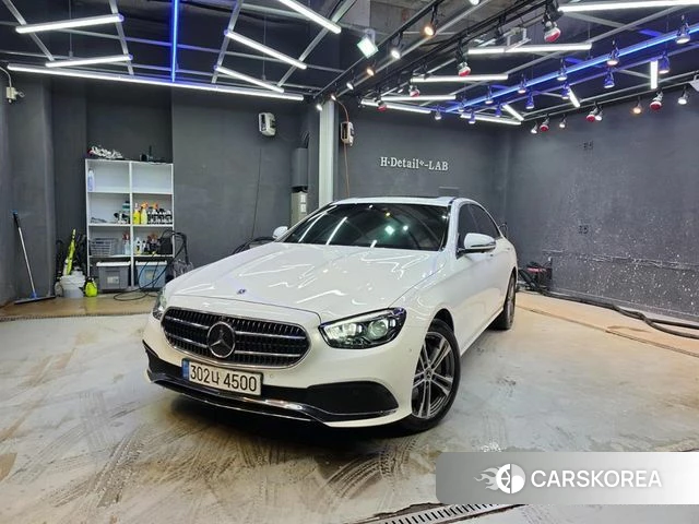 Mercedes-Benz E-Class W213 2022 Белый из Кореи