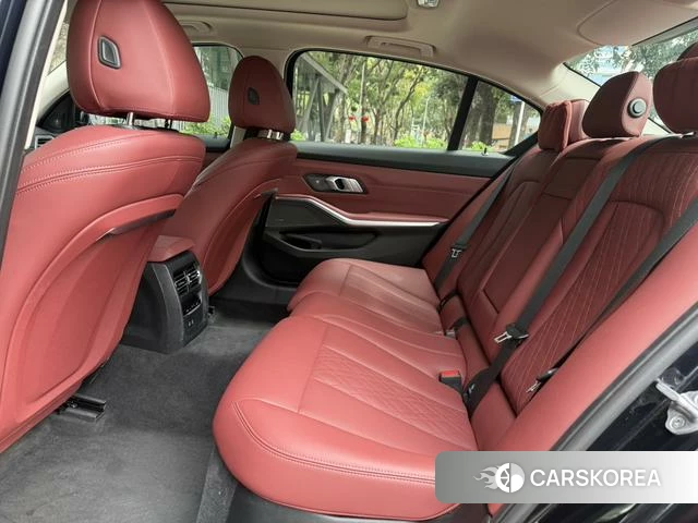 BMW 3 series 2024 Черный из Китая