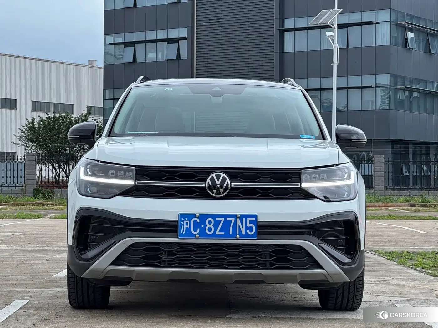 Volkswagen Tharu 2024 Белый из Китая