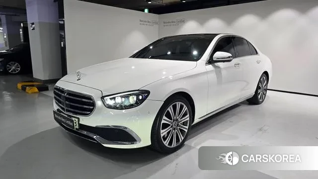 Mercedes-Benz E-Class W213 2021 Белый из Кореи