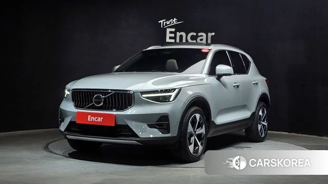 Volvo XC40 2024 Цвет галактики из Кореи