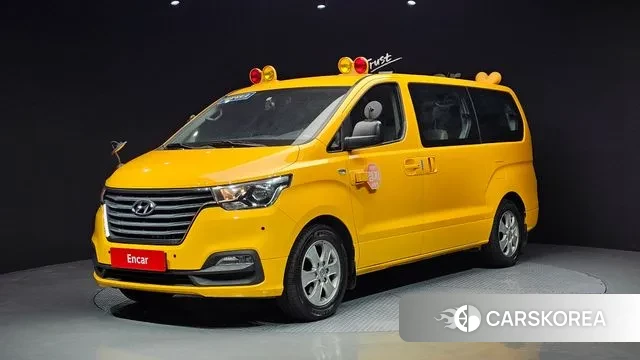 Hyundai The New Grand Starex 2019 Желтый из Кореи