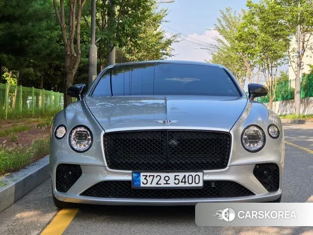 Bentley Continental GT 3rd Generation 2018 Серебряный из Кореи