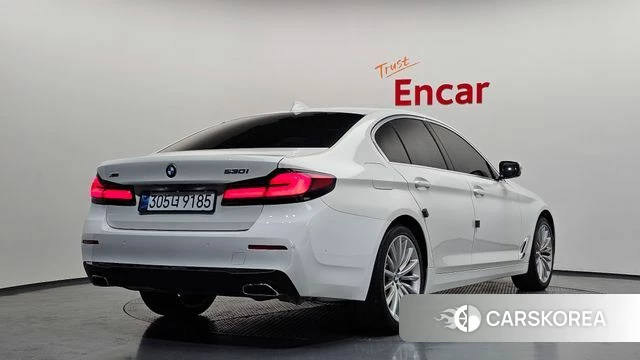 BMW 5 Series (G30) 2022 Белый из Кореи