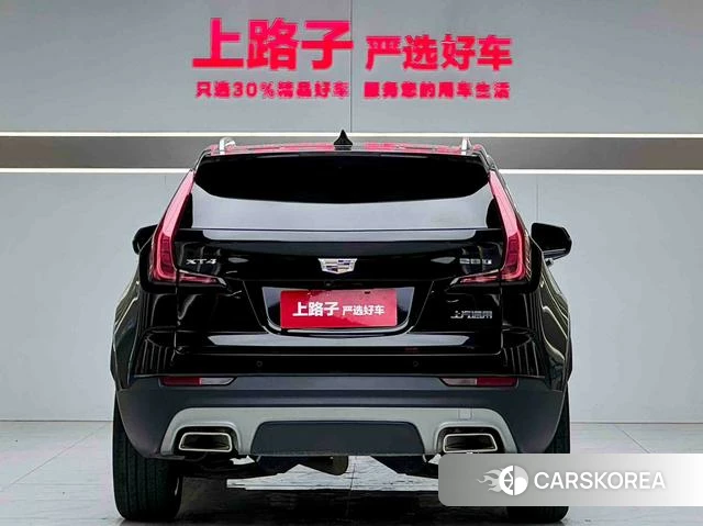Cadillac XT4 2023 Черный из Китая