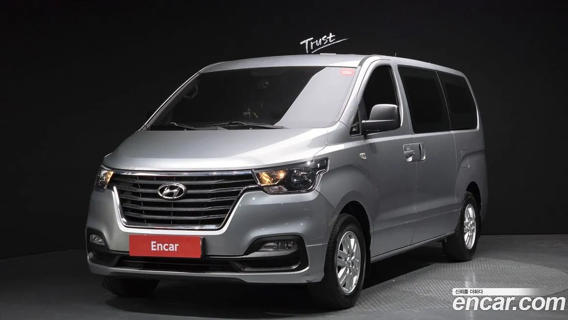 Hyundai The New Grand Starex 2019 Серебристо-серый из Кореи