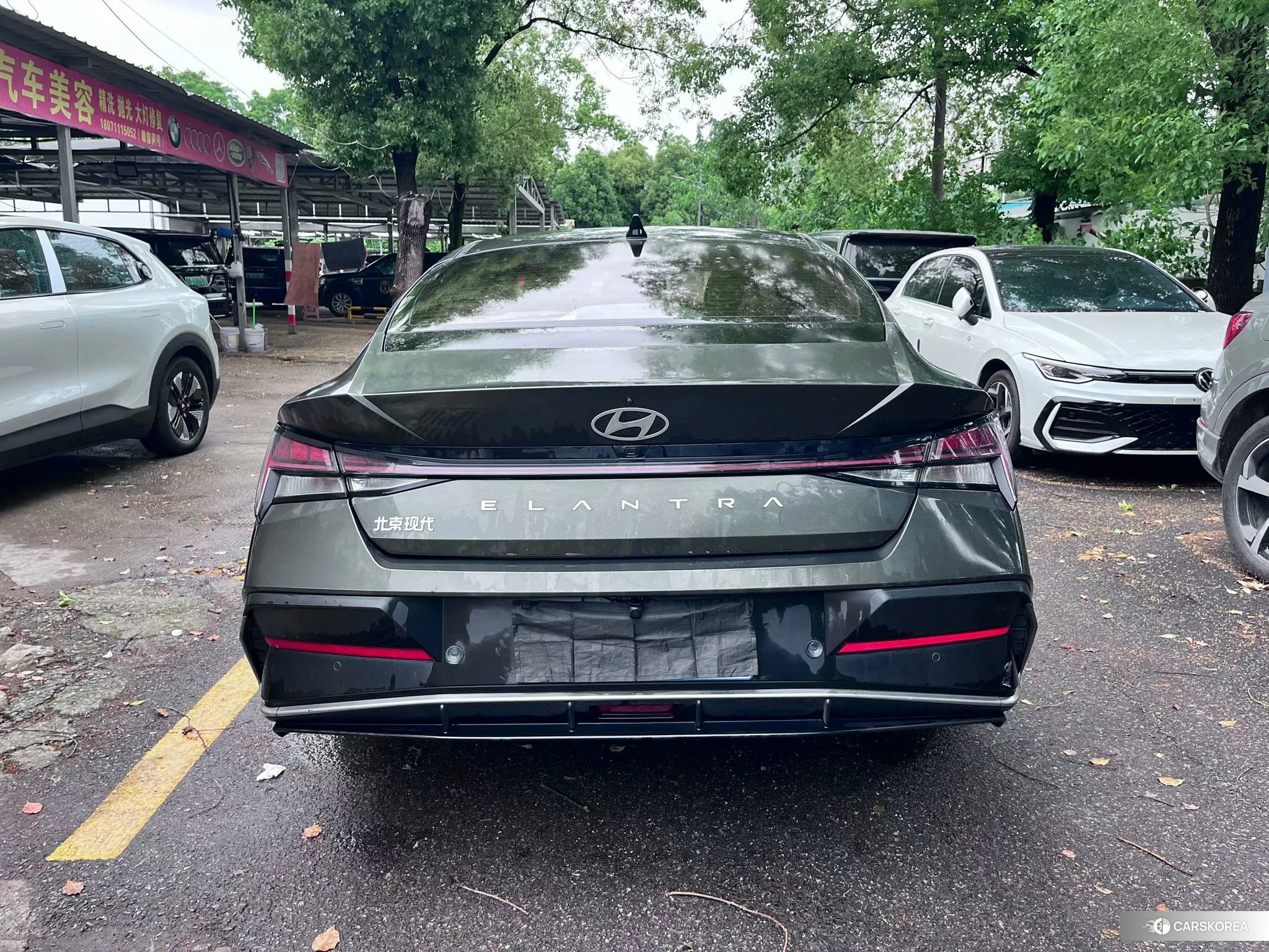 Hyundai Elantra 2023 Темно-серый из Китая