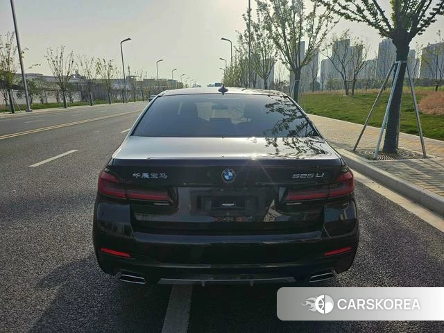 BMW 5 series 2021 Черный из Китая