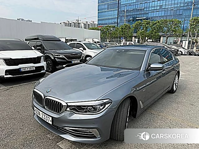 BMW 5 Series (G30) 2018 Серый из Кореи