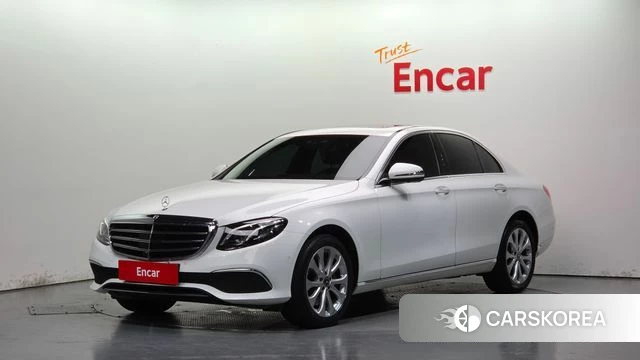 Mercedes-Benz E-Class W213 2020 Белый из Кореи
