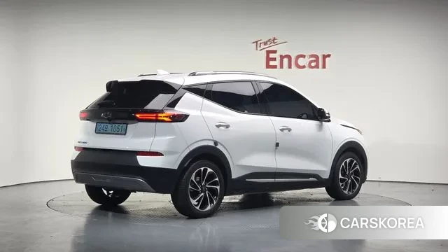 Chevrolet (GM Daewoo) Bolt EUV 2022 Белый из Кореи