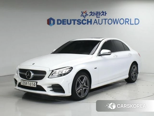 Mercedes-Benz C-Class W205 2020 Белый из Кореи