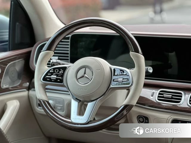 Mercedes-Benz Maybach GLS 2022 Серебристо-серый из Китая