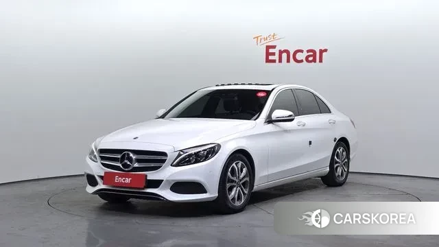Mercedes-Benz C-Class W205 2018 Белый из Кореи