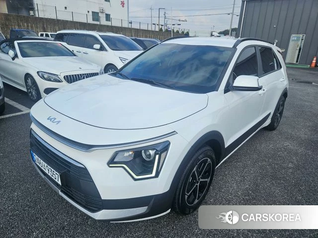 Kia Di Ol Nu Niro 2024 Белый из Кореи