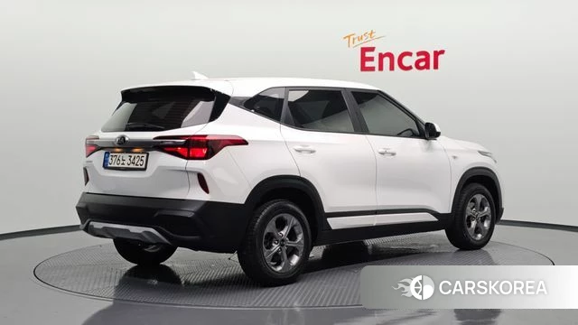 Kia Seltos 2021 Белый из Кореи