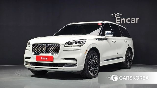 Lincoln Aviator 2nd generation 2022 Белый из Кореи