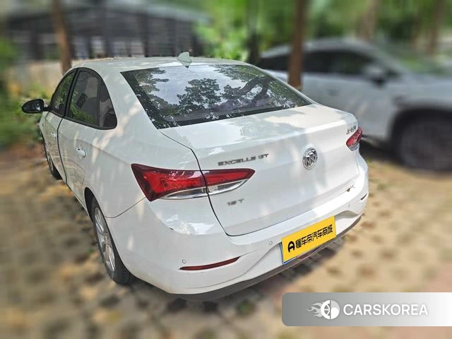 Buick Yinglang 2018 Белый из Китая