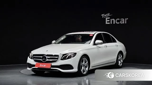 Mercedes-Benz E-Class W213 2018 Белый из Кореи