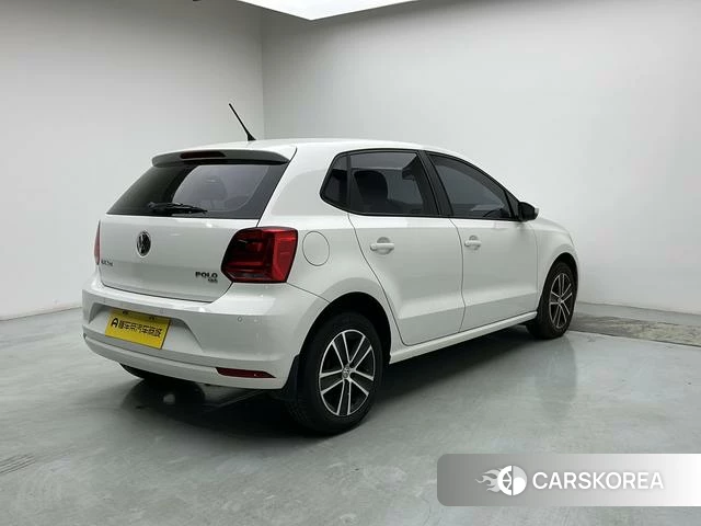 Volkswagen Polo 2018 Белый из Китая