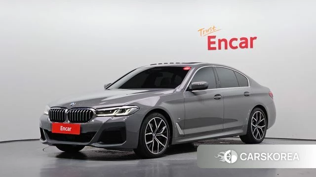 BMW 5 Series (G30) 2022 Серебристо-серый из Кореи
