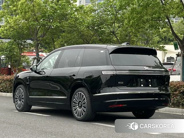 Weilai ES8 2026 Черный из Китая