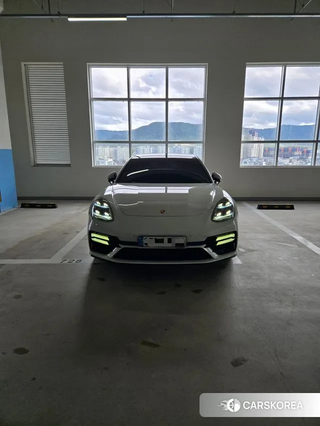 Porsche Panamera (971) 2018 Белый из Кореи