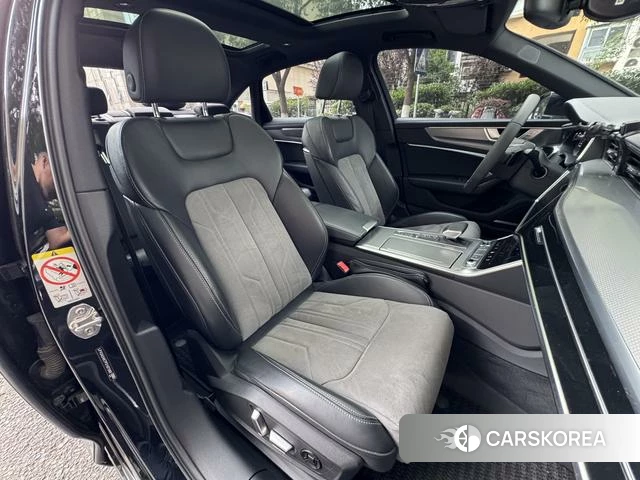 Audi A6L 2023 Черный из Китая