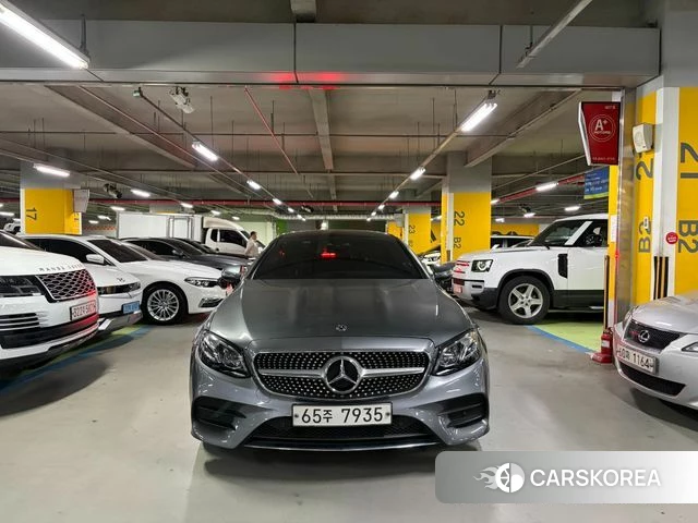 Mercedes-Benz E-Class W213 2019 Серый из Кореи