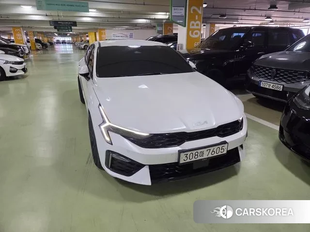 Kia The New K5 3rd generation 2024 Белый из Кореи
